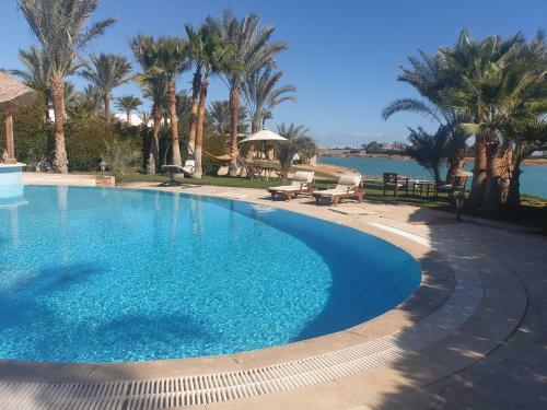 Beach Front Four-bedroom Villa In Ph4 With Private Pool In El Gouna