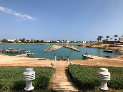 Beach Front Four-bedroom Villa In Ph4 With Private Pool In El Gouna