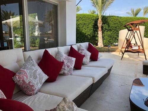 Beach Front Four-bedroom Villa In Ph4 With Private Pool In El Gouna