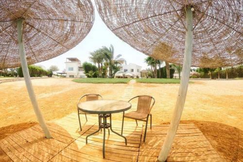 Beach Front Four-bedroom Villa In Ph4 With Private Pool In El Gouna