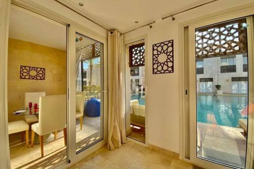 2 Bedroom Apartment Direct To Pool