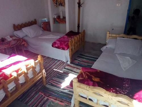 Hostal Tigana Hotel