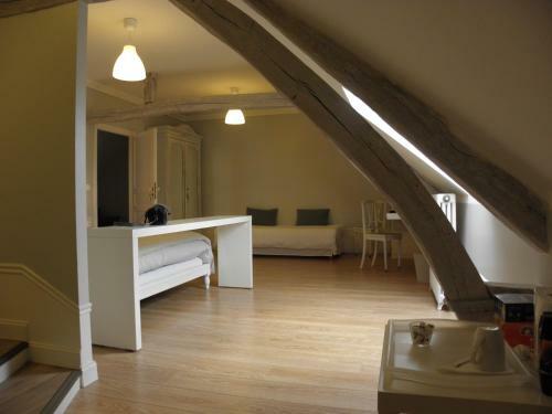 Bed & Breakfast Table Et Chambres D'h�tes Le Colombier