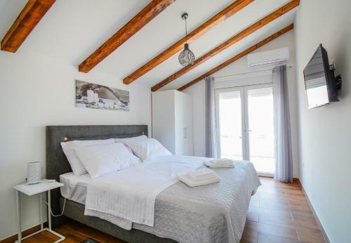 Exclusive Villa With Pool, Amazing Sea View