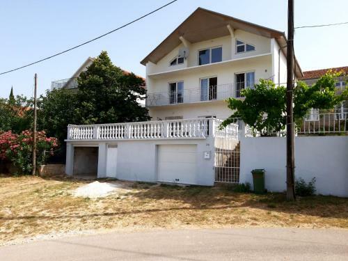 Hostal Apartment Karlo
