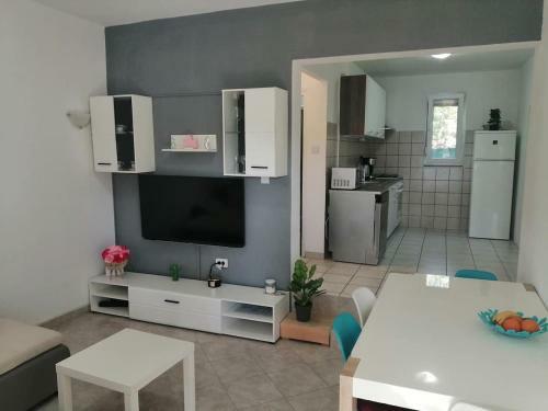 Apartman Jurjevic - Whole House With Yard And Parking