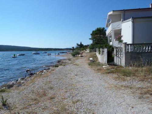 Apartman Jurjevic - Whole House With Yard And Parking