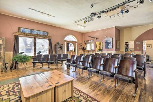 Apartamento Converted Concert Hall In Downtown Del Norte!