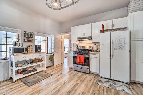 Updated Home With Yard, Walk To Dolores River!