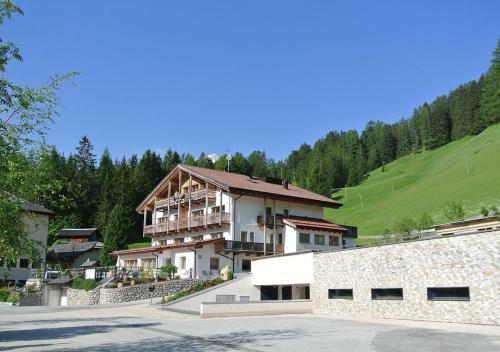Apartments & Garn� Pre Da Nai