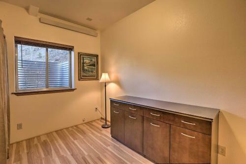 Bright Idaho Springs Cabin With Mountain Views!