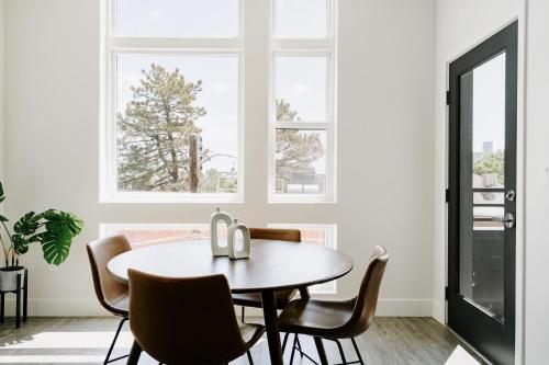 Mid Century Loft - Great View - Espadin Lohi