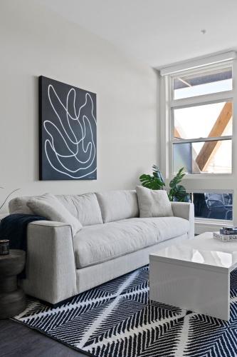 Mod Minimalism Meets Japandi Style - Espadin Lohi