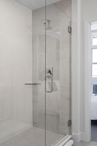 Mod Minimalism Meets Japandi Style - Espadin Lohi