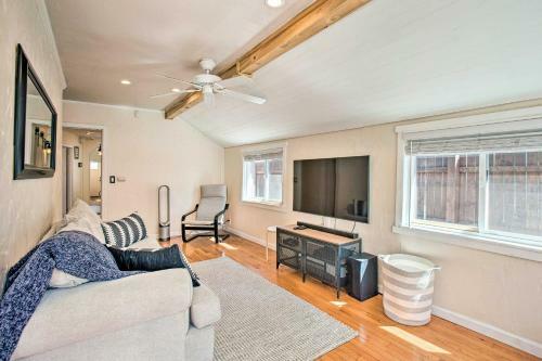 Modern House With Yard Less Than 7 Mi To Dtwn Denver!