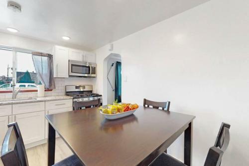 Denver?s Mile High Mountain 2 Bedroom With King Beds