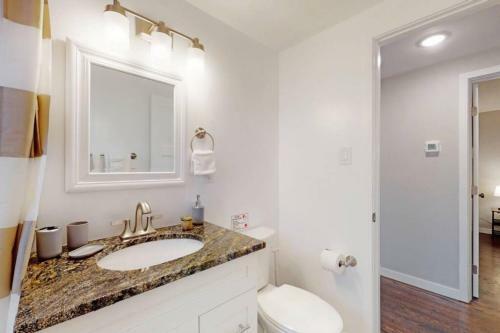 Denver?s Mile High Mountain 2 Bedroom With King Beds