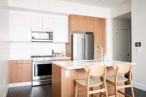 Skyline Blue Modern Loft - Espadin Lohi