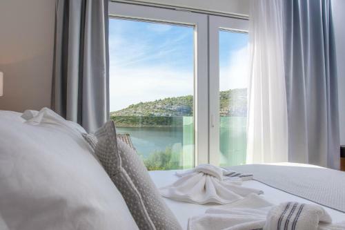Villa Esquel - With Heated Pool