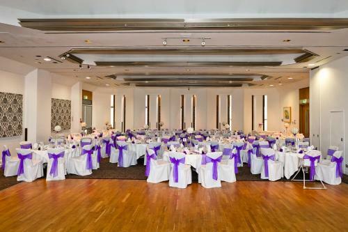 Beales Hotel