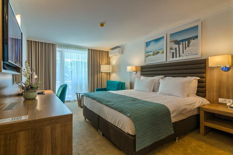Hotel Saturn