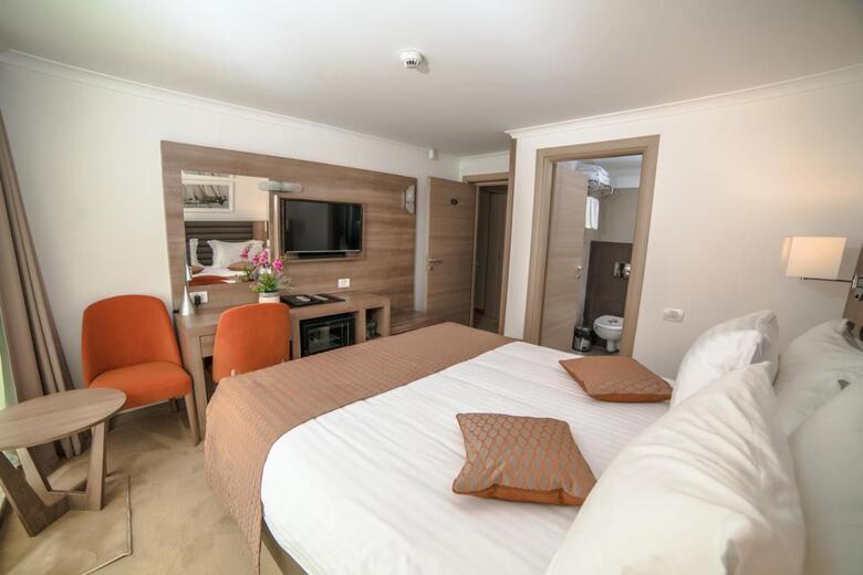 Hotel Saturn
