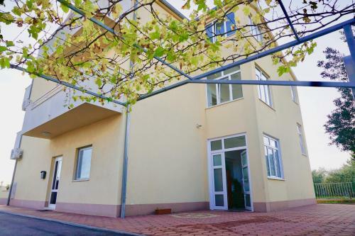 Rosette Apartment