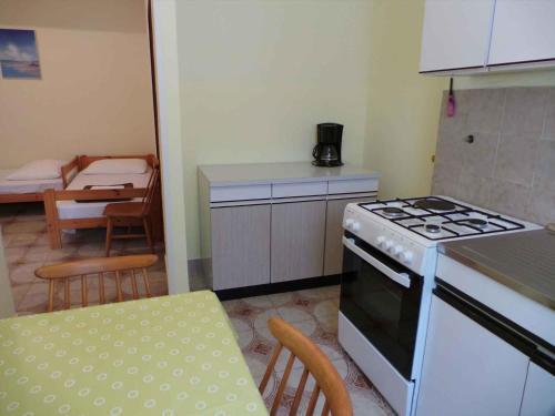 Apartments Pjescana Uvala/istrien 17335