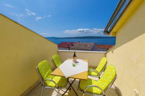 Apartments In Dramalj 39030