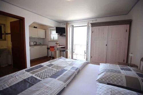 Apartments In Dramalj 39317