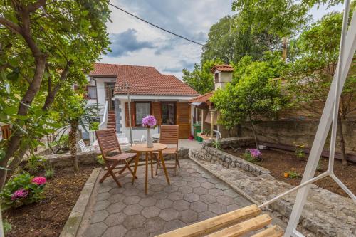 Apartment In Dramalj 41211