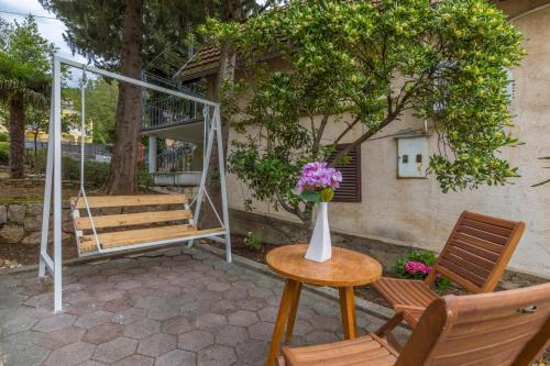 Apartment In Dramalj 41211