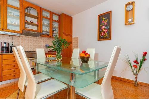 Apartment In Dramalj 41606
