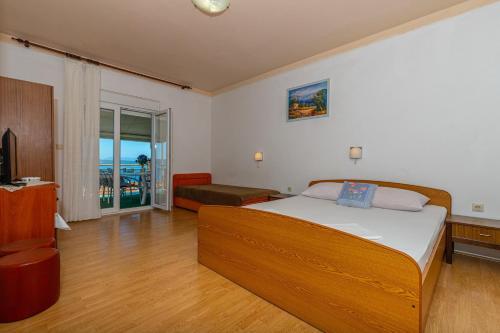 Apartments In Dramalj 41601