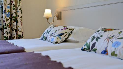 Hotel H�tel Les Bains De Secours