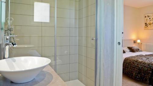 Hotel H�tel Les Bains De Secours