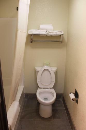 Hotel Americinn West Burlington