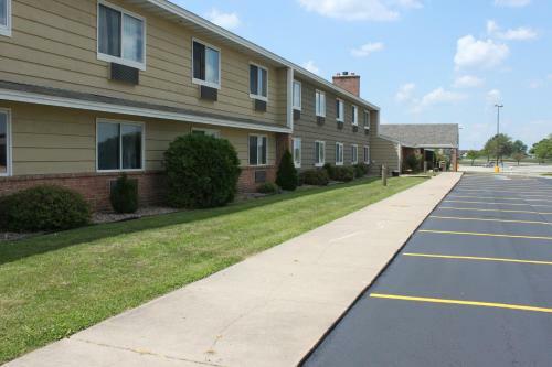 Hotel Americinn West Burlington