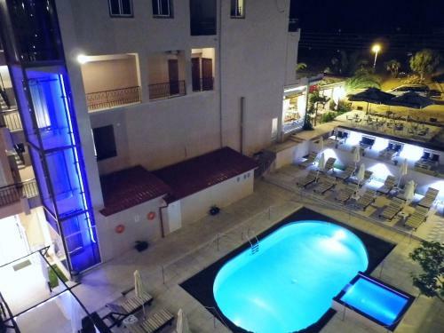 Golden Beach Hotel