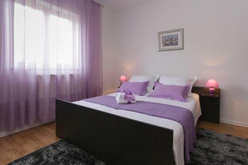 Charming Carmen Apartment