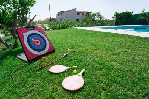 Villa Eli - New Unique Holiday House With Swimming Pool