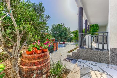 Apartment Villa Hacijenda With Private Pool And Jacuzzi