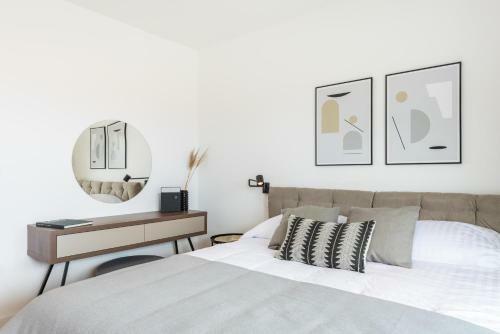 Villa Auni Grey - Heated Pool - Rooftop - Seaview - Beach