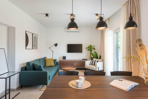 Villa Auni Grey - Heated Pool - Rooftop - Seaview - Beach
