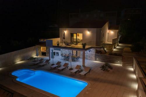 Villa Vila Petra Divine S Grijanim Bazenom