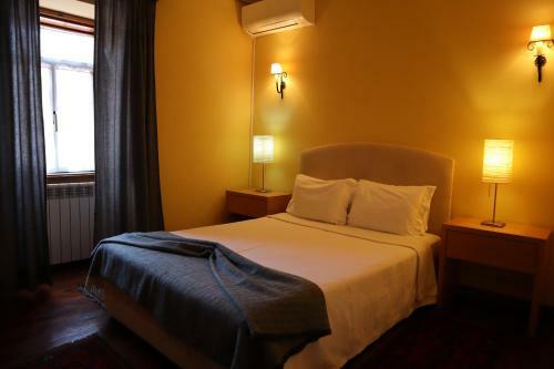 Bed & Breakfast Alojamento Santa Clara