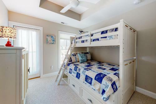 Sandy Cove -- 37742 Sagers #1401