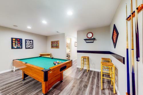 Bear Trap- 20 Village Green Dr