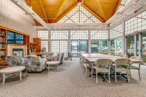 Bear Trap- 20 Village Green Dr