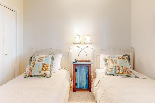 Villas Of Bethany West -- 780a Salt Pond